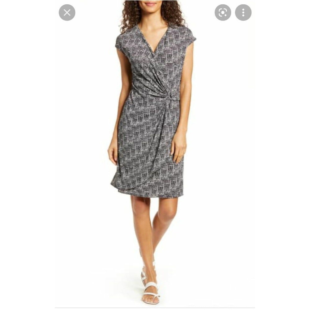 Tommy Bahama dress, new with tags, size xxlarge
Original price $145